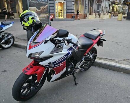 Белый Хонда CBR 400R, объемом двигателя 0.4 л и пробегом 56 тыс. км за 3999 $, фото 1 на Automoto.ua