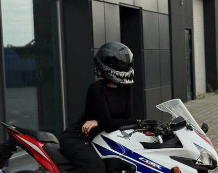 Белый Хонда CBR 400R, объемом двигателя 0.4 л и пробегом 20 тыс. км за 5200 $, фото 12 на Automoto.ua