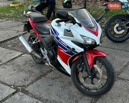 Белый Хонда CBR 400R, объемом двигателя 0.4 л и пробегом 32 тыс. км за 3600 $, фото 2 на Automoto.ua