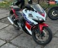 Белый Хонда CBR 400R, объемом двигателя 0.4 л и пробегом 32 тыс. км за 3600 $, фото 2 на Automoto.ua