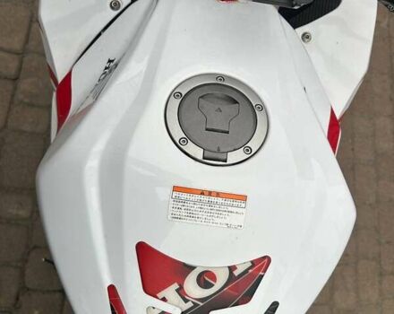 Білий Хонда CBR 400R, об'ємом двигуна 0.4 л та пробігом 50 тис. км за 4700 $, фото 13 на Automoto.ua