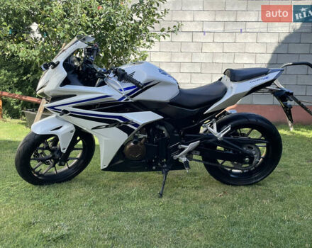 Белый Хонда CBR 400R, объемом двигателя 0.4 л и пробегом 28 тыс. км за 4800 $, фото 3 на Automoto.ua