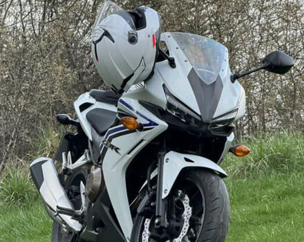Белый Хонда CBR 400R, объемом двигателя 0.4 л и пробегом 31 тыс. км за 5500 $, фото 4 на Automoto.ua