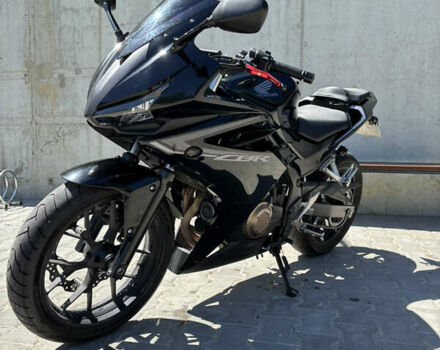 Черный Хонда CBR 400R, объемом двигателя 0.4 л и пробегом 38 тыс. км за 4900 $, фото 1 на Automoto.ua