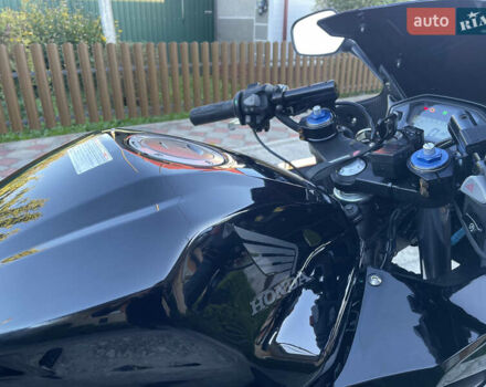 Черный Хонда CBR 400R, объемом двигателя 0.4 л и пробегом 39 тыс. км за 4150 $, фото 9 на Automoto.ua