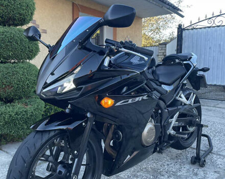 Черный Хонда CBR 400R, объемом двигателя 0.4 л и пробегом 39 тыс. км за 4150 $, фото 1 на Automoto.ua