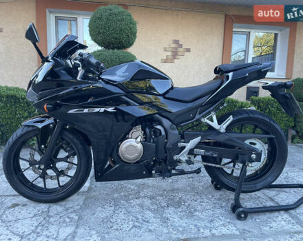 Черный Хонда CBR 400R, объемом двигателя 0.4 л и пробегом 39 тыс. км за 4150 $, фото 3 на Automoto.ua