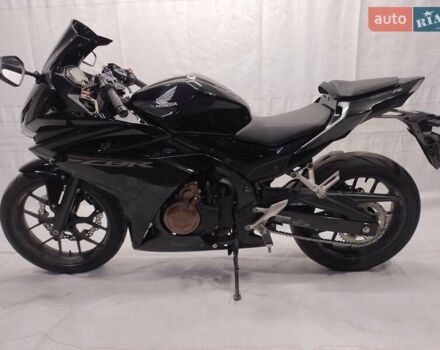 Черный Хонда CBR 400R, объемом двигателя 0.4 л и пробегом 47 тыс. км за 4999 $, фото 4 на Automoto.ua