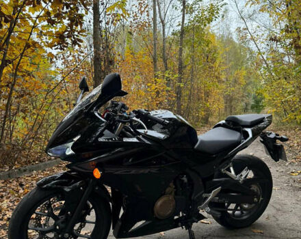 Черный Хонда CBR 400R, объемом двигателя 0.4 л и пробегом 8 тыс. км за 5600 $, фото 23 на Automoto.ua