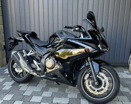 Черный Хонда CBR 400R, объемом двигателя 0.4 л и пробегом 39 тыс. км за 5000 $, фото 2 на Automoto.ua