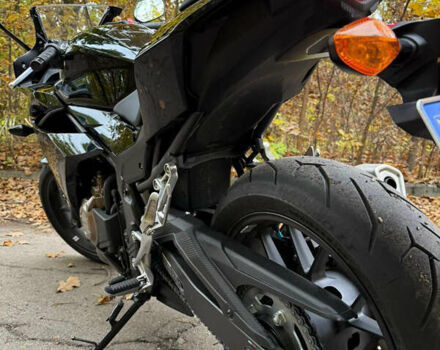Черный Хонда CBR 400R, объемом двигателя 0.4 л и пробегом 8 тыс. км за 5600 $, фото 4 на Automoto.ua