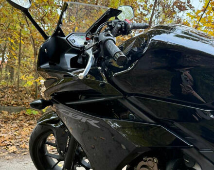 Черный Хонда CBR 400R, объемом двигателя 0.4 л и пробегом 8 тыс. км за 5600 $, фото 8 на Automoto.ua