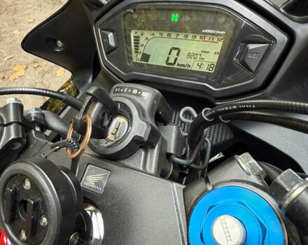 Черный Хонда CBR 400R, объемом двигателя 0.4 л и пробегом 8 тыс. км за 5600 $, фото 11 на Automoto.ua