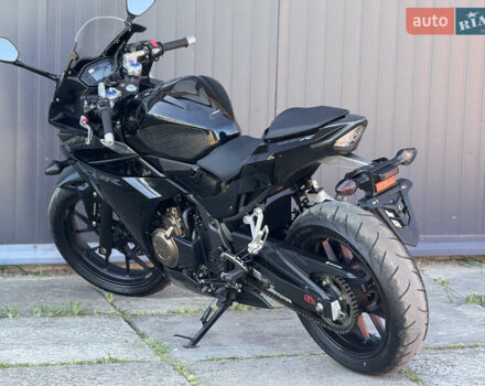Черный Хонда CBR 400R, объемом двигателя 0.4 л и пробегом 35 тыс. км за 5000 $, фото 4 на Automoto.ua