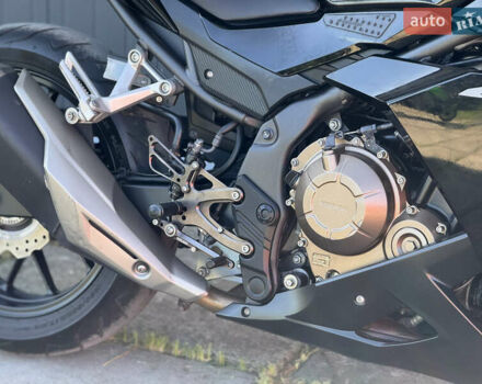 Черный Хонда CBR 400R, объемом двигателя 0.4 л и пробегом 35 тыс. км за 5000 $, фото 7 на Automoto.ua