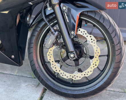 Черный Хонда CBR 400R, объемом двигателя 0.4 л и пробегом 35 тыс. км за 5000 $, фото 8 на Automoto.ua