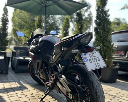 Черный Хонда CBR 400R, объемом двигателя 0.4 л и пробегом 21 тыс. км за 6400 $, фото 3 на Automoto.ua
