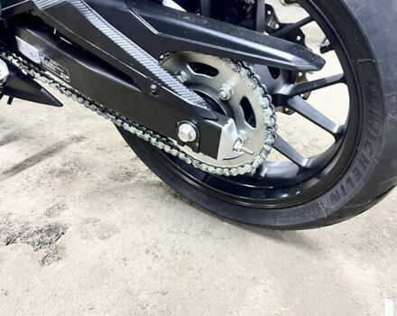 Красный Хонда CBR 400R, объемом двигателя 0.4 л и пробегом 22 тыс. км за 4700 $, фото 4 на Automoto.ua