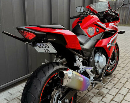 Красный Хонда CBR 400R, объемом двигателя 0.4 л и пробегом 7 тыс. км за 5300 $, фото 4 на Automoto.ua