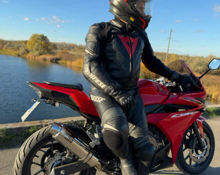 Красный Хонда CBR 400R, объемом двигателя 0.4 л и пробегом 23 тыс. км за 5300 $, фото 2 на Automoto.ua