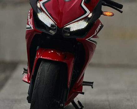 Красный Хонда CBR 400R, объемом двигателя 0.4 л и пробегом 28 тыс. км за 6000 $, фото 2 на Automoto.ua