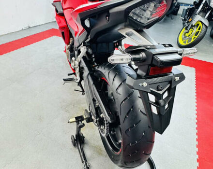 Красный Хонда CBR 400R, объемом двигателя 0.4 л и пробегом 11 тыс. км за 6000 $, фото 10 на Automoto.ua