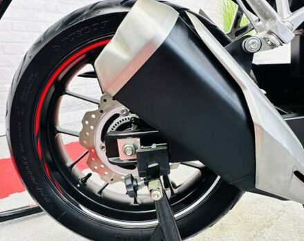 Красный Хонда CBR 400R, объемом двигателя 0.4 л и пробегом 11 тыс. км за 6000 $, фото 18 на Automoto.ua