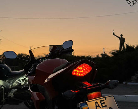 Хонда CBR 400R, объемом двигателя 0.4 л и пробегом 11 тыс. км за 5700 $, фото 4 на Automoto.ua