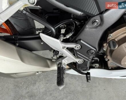 Хонда CBR 400R, объемом двигателя 0.4 л и пробегом 21 тыс. км за 5199 $, фото 8 на Automoto.ua