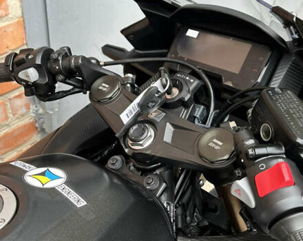 Хонда CBR 400R, объемом двигателя 0.4 л и пробегом 17 тыс. км за 5500 $, фото 6 на Automoto.ua