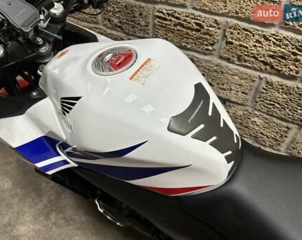 Хонда CBR 400R, объемом двигателя 0 л и пробегом 26 тыс. км за 3900 $, фото 8 на Automoto.ua