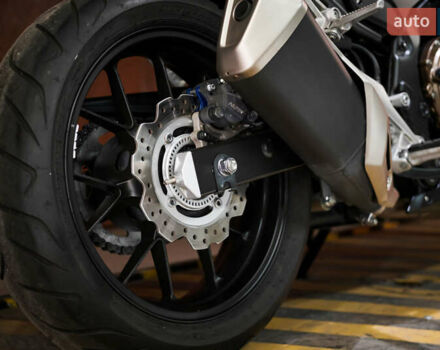 Хонда CBR 400R, объемом двигателя 0.4 л и пробегом 12 тыс. км за 6000 $, фото 15 на Automoto.ua