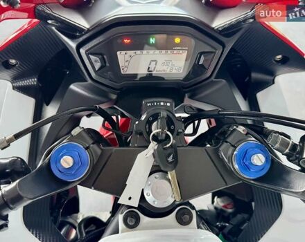 Хонда CBR 400R, объемом двигателя 0.4 л и пробегом 19 тыс. км за 5399 $, фото 12 на Automoto.ua