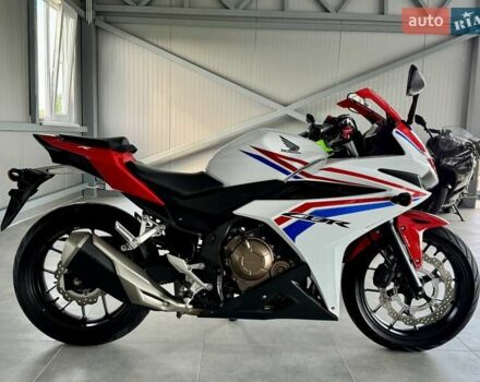 Хонда CBR 400R, объемом двигателя 0.4 л и пробегом 19 тыс. км за 5399 $, фото 2 на Automoto.ua