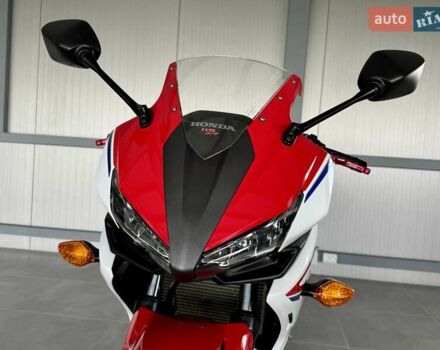 Хонда CBR 400R, объемом двигателя 0.4 л и пробегом 19 тыс. км за 5399 $, фото 5 на Automoto.ua