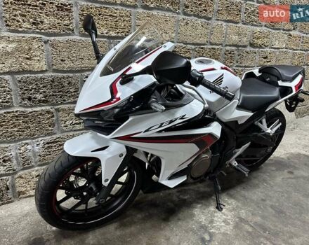 Хонда CBR 400R, объемом двигателя 0 л и пробегом 34 тыс. км за 4800 $, фото 8 на Automoto.ua