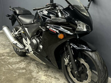 Хонда CBR 400R 2013 в Нежине на Automoto.ua Хонда CBR 400R, объемом двигателя 0.4 л и пробегом 27 тыс. км за 4000 $, фото 1 на Automoto.ua