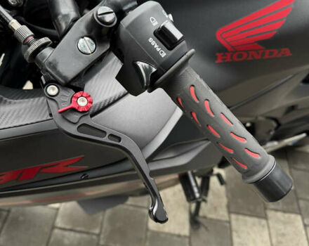 Серый Хонда CBR 400R, объемом двигателя 0.4 л и пробегом 27 тыс. км за 6000 $, фото 9 на Automoto.ua