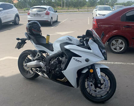 Белый Хонда CBR 650, объемом двигателя 0.65 л и пробегом 16 тыс. км за 7200 $, фото 17 на Automoto.ua