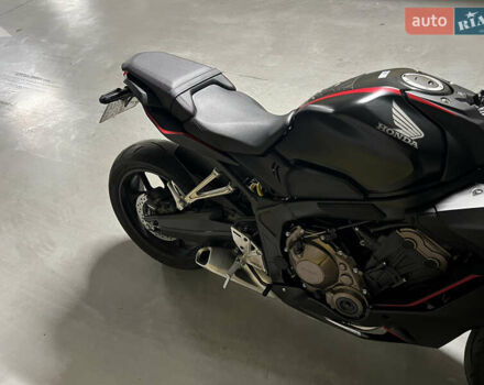 Чорний Хонда CBR 650R, об'ємом двигуна 0.65 л та пробігом 7 тис. км за 8500 $, фото 18 на Automoto.ua