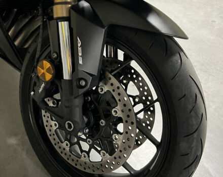Чорний Хонда CBR 650R, об'ємом двигуна 0.65 л та пробігом 7 тис. км за 8500 $, фото 16 на Automoto.ua