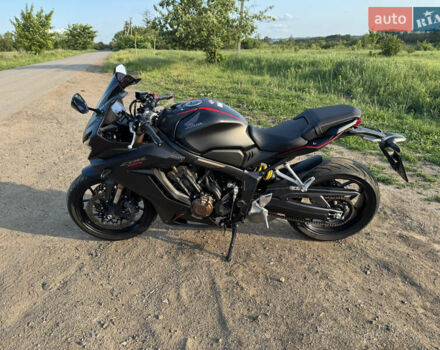 Чорний Хонда CBR 650R, об'ємом двигуна 0.65 л та пробігом 24 тис. км за 8700 $, фото 2 на Automoto.ua