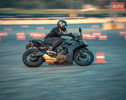 Черный Хонда CBR 650R, объемом двигателя 0.65 л и пробегом 14 тыс. км за 9800 $, фото 13 на Automoto.ua