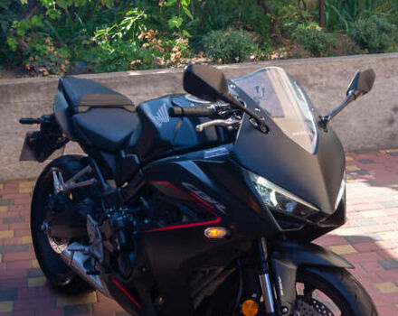 Черный Хонда CBR 650R, объемом двигателя 0.65 л и пробегом 14 тыс. км за 9900 $, фото 1 на Automoto.ua