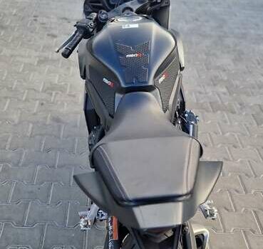 Чорний Хонда CBR 650R, об'ємом двигуна 0.65 л та пробігом 6 тис. км за 10500 $, фото 4 на Automoto.ua