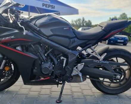Чорний Хонда CBR 650R, об'ємом двигуна 0.65 л та пробігом 6 тис. км за 10500 $, фото 2 на Automoto.ua