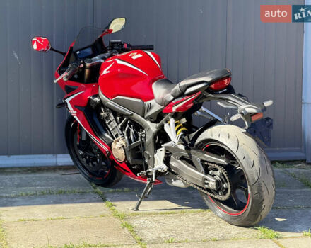 Красный Хонда CBR 650R, объемом двигателя 0.65 л и пробегом 28 тыс. км за 8800 $, фото 5 на Automoto.ua