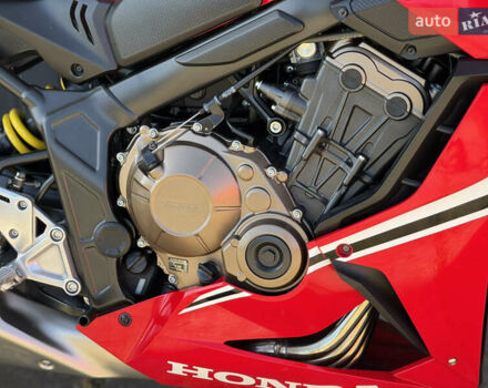Красный Хонда CBR 650R, объемом двигателя 0.65 л и пробегом 28 тыс. км за 8800 $, фото 7 на Automoto.ua
