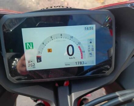 Красный Хонда CBR 650R, объемом двигателя 0.65 л и пробегом 1 тыс. км за 10100 $, фото 9 на Automoto.ua