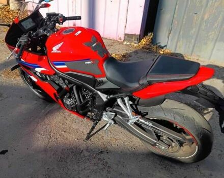 Красный Хонда CBR 650R, объемом двигателя 0.65 л и пробегом 1 тыс. км за 10100 $, фото 10 на Automoto.ua